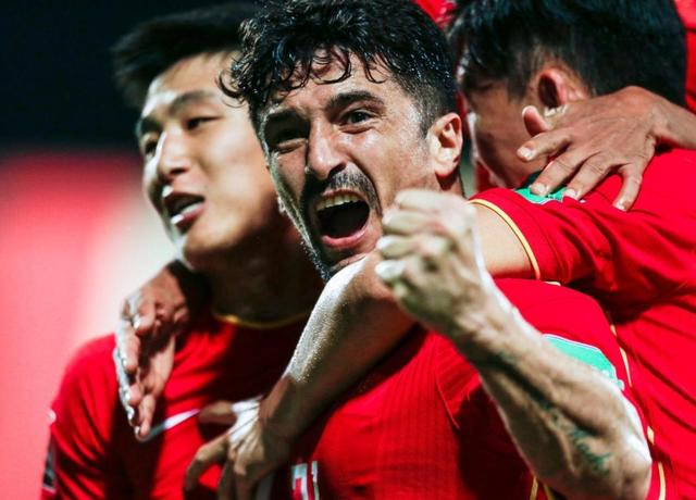 洛国富|国足|巴甲_新浪新闻