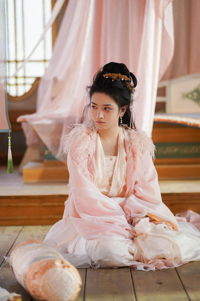 “姐妹打架”等名场面都在意料之外。  受访者供图