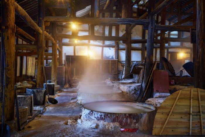 图为自贡古盐井"燊海井"的煮盐灶房李冰凿的第一口盐井在成都双流盐并