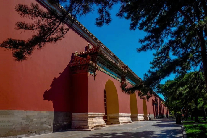 太庙前琉璃门 （图片来源：北京参事室文史馆）