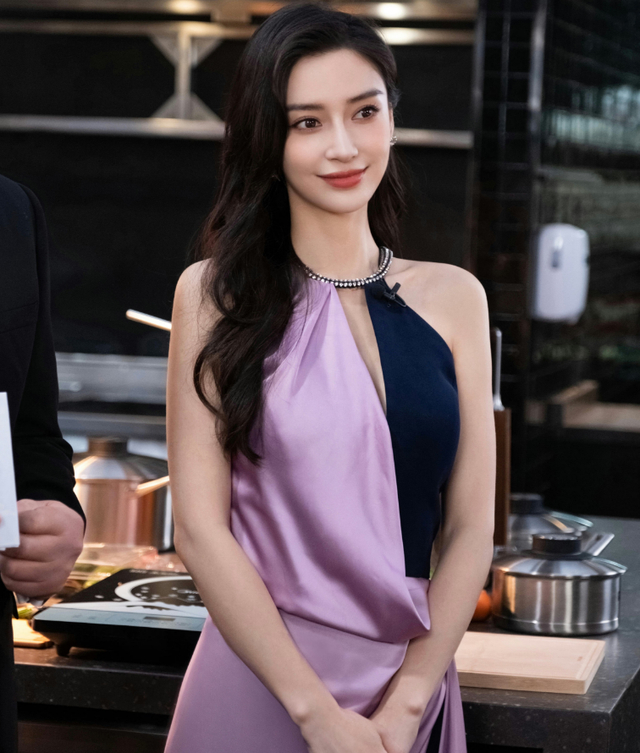 礼服非高定充满廉价感,工作室遭粉丝围攻|礼服|angelababy|女星_新浪