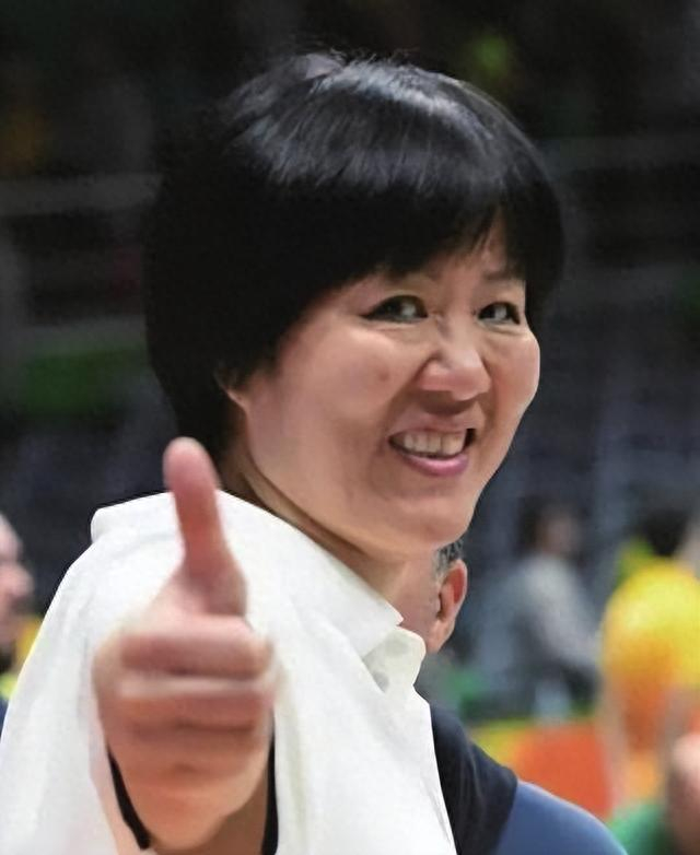 第四个原因,笔者个人特意看下郎平的社交媒体,并没有相关回应,郎平是