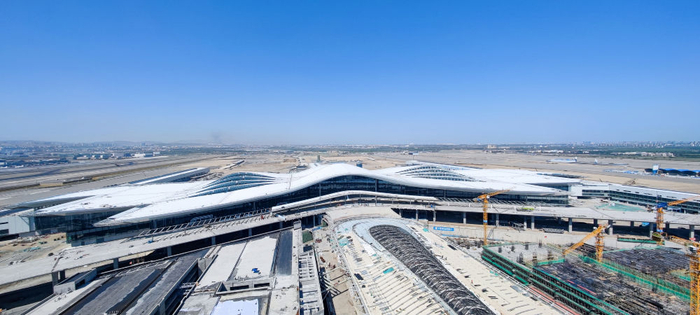 新疆乌鲁木齐机场改扩建项目地面主体工程基本完工(2023年6月17日摄).