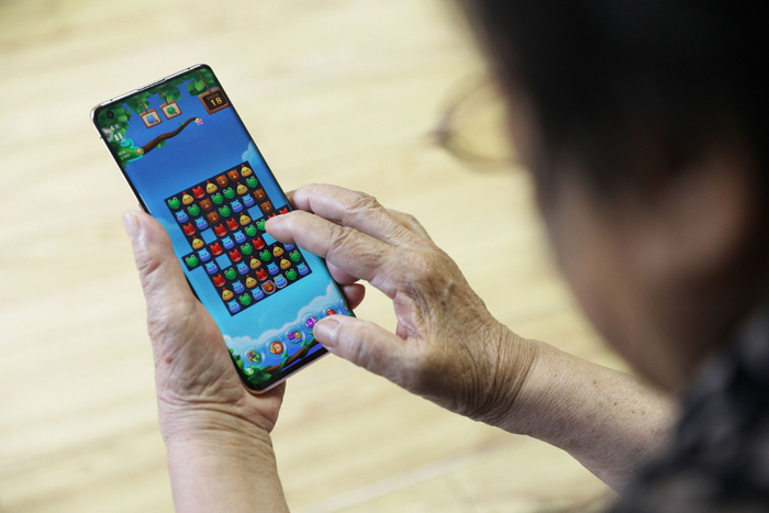 我国网民规模达1079亿人互联网普及率达764