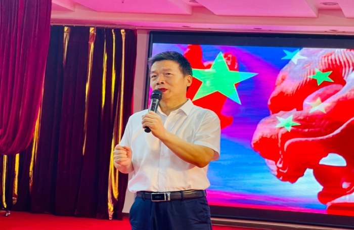 受cctv爱华春晚组委会的邀请,中国人民大学艺术学院博士生导师,音乐系
