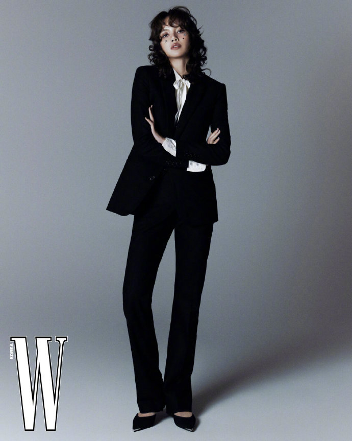 lisa w korea 8月刊封面画报|画报|封面|时装_新浪新闻