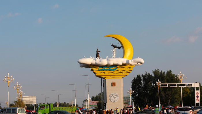 鲁山牛郎织女雕塑