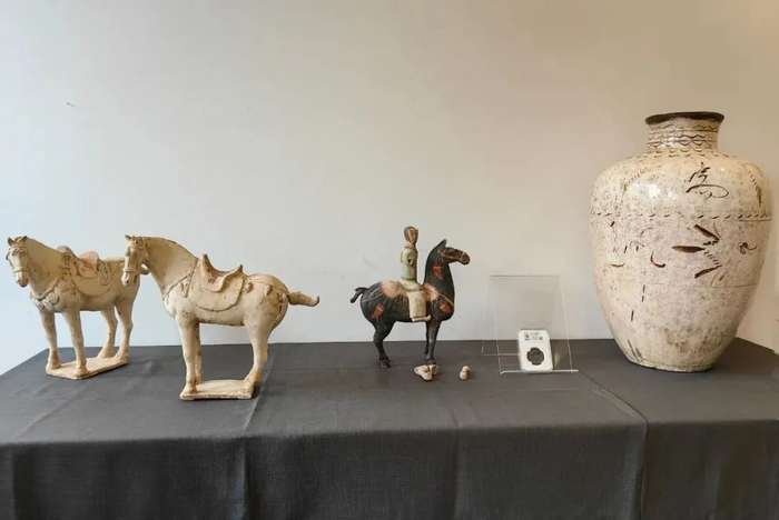 文物资料图。图源：中国驻瑞士大使馆