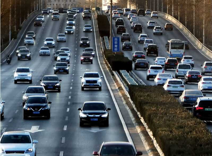 本周五为北京中小学开学首日,预计早高峰全市路网严重拥堵|早高峰