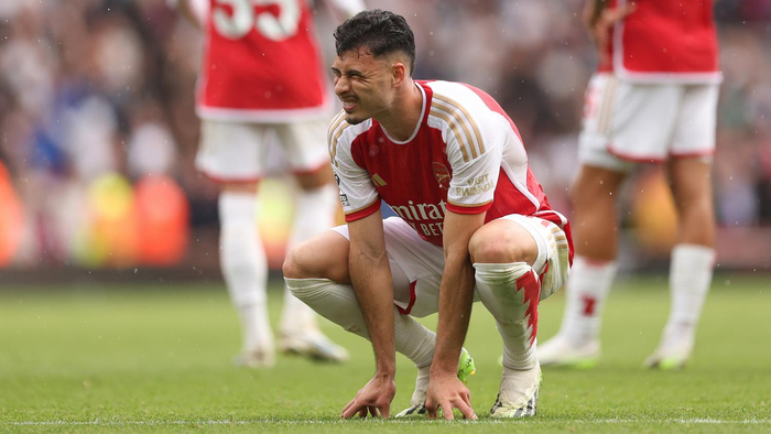 马丁内利无可奈何。