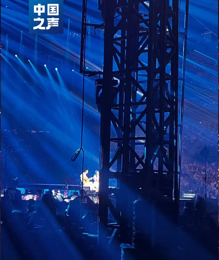 离舞台较近的“柱子票”视野