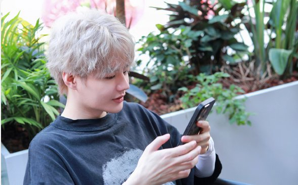 刘青松颜值爆表99 自然感十足的大男孩,让人看了心生欢喜99