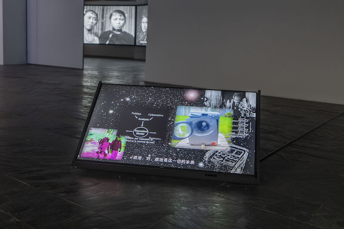 展览现场，冯骏原作品《归递，直到甜点》