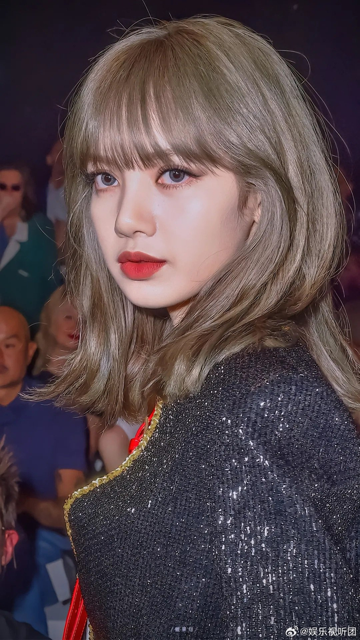 人间芭比lisa来喽! 这也太美太灵动了吧!