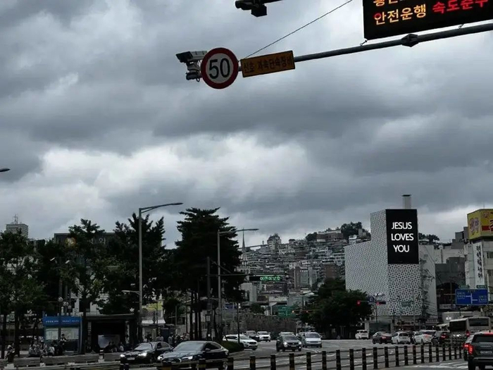 ■ 图 / 首尔街头