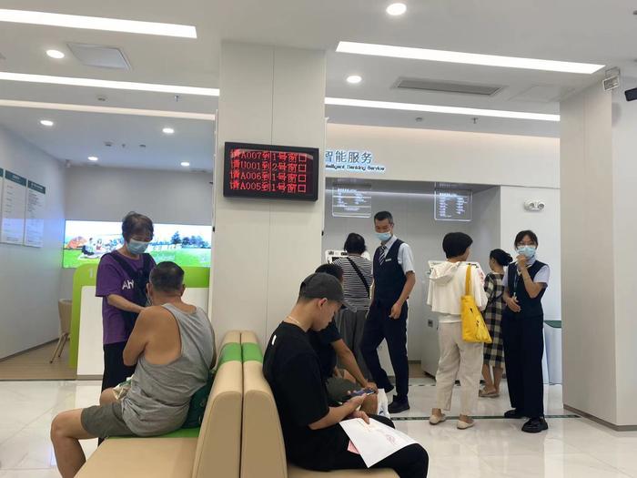 周亮 摄