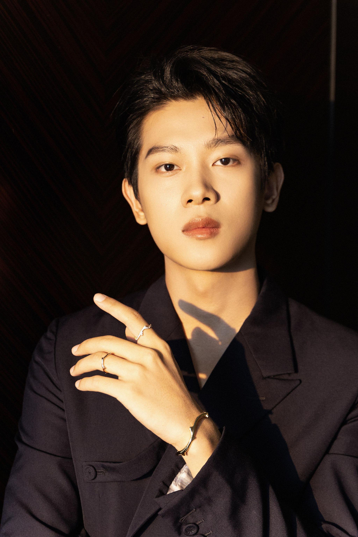 男明星就是男明星~#张炯敏双排扣西装