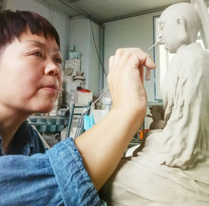 张慧杰:世间繁杂不沾身,心如明镜脱凡尘