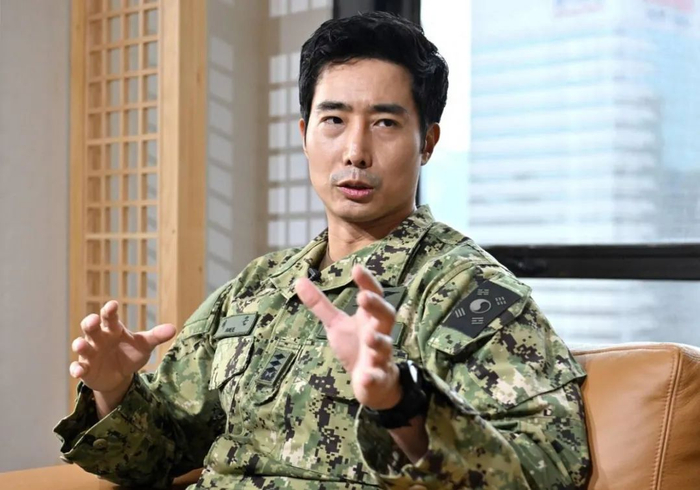 虽然网上很多人嘲笑他,但李根确实是一位拥有强悍战斗力的特种兵,他曾