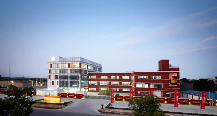 ▲位于合浦县星岛湖镇的黄记玥亮工厂。