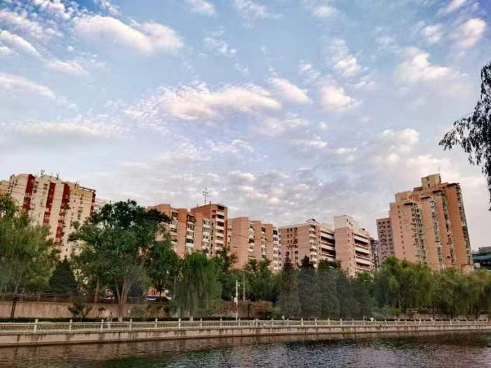 8月份，北京租赁市场成交规模季节性回落，但仍为年度次高水平。资料图片