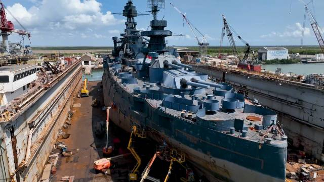 得克萨斯号战列舰大修航拍