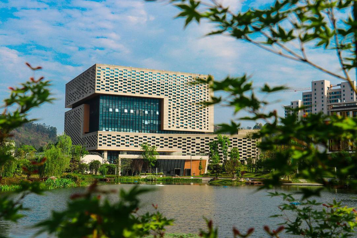 四川宜宾出台保障方案确保大学城12所高校10万大学生有序开学