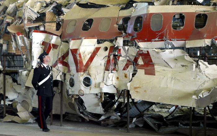 1980年从博洛尼亚飞往巴勒莫的意大利失事客机残骸。外媒报道配图