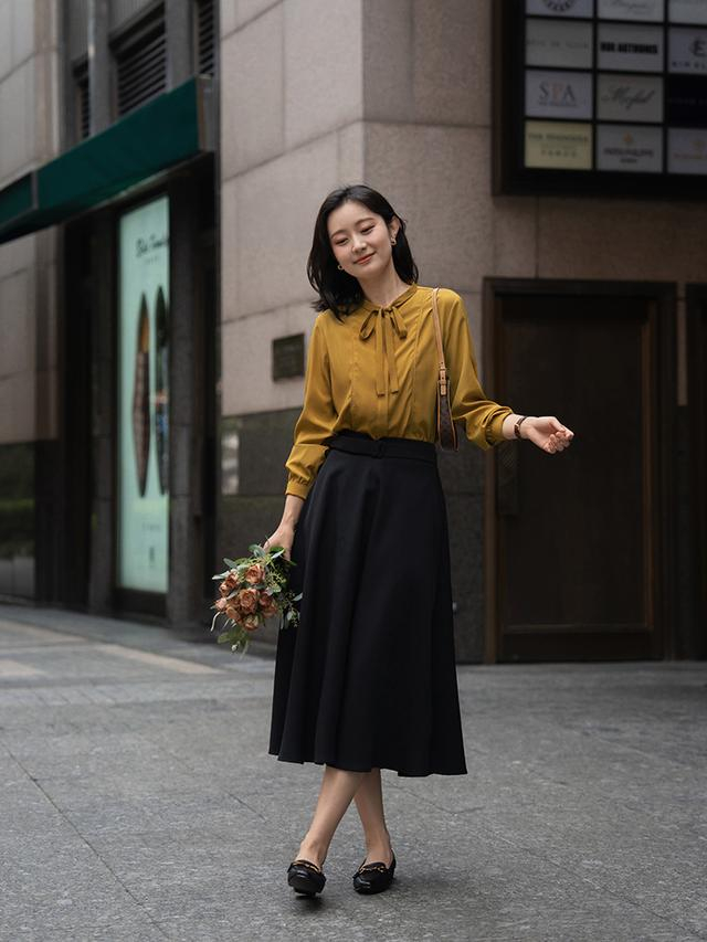 穿来穿去,还是简单干净的气质穿搭最高级,舒适简约还不挑人|穿搭_新浪