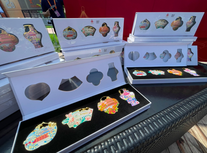 服贸会上"牵手",颐和园文创产品将上新|颐和园|北京市_新浪新闻