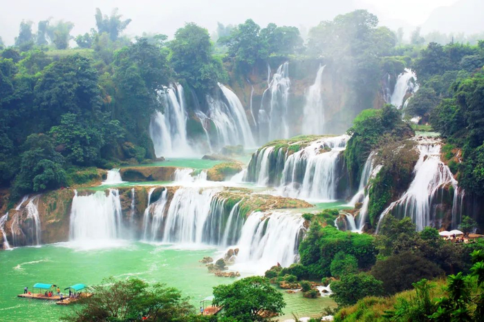 德天跨国瀑布。广西日报-广西云客户端记者 唐典胜 摄