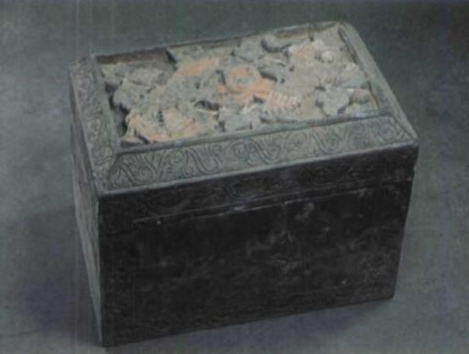 双凤穿牡丹石函