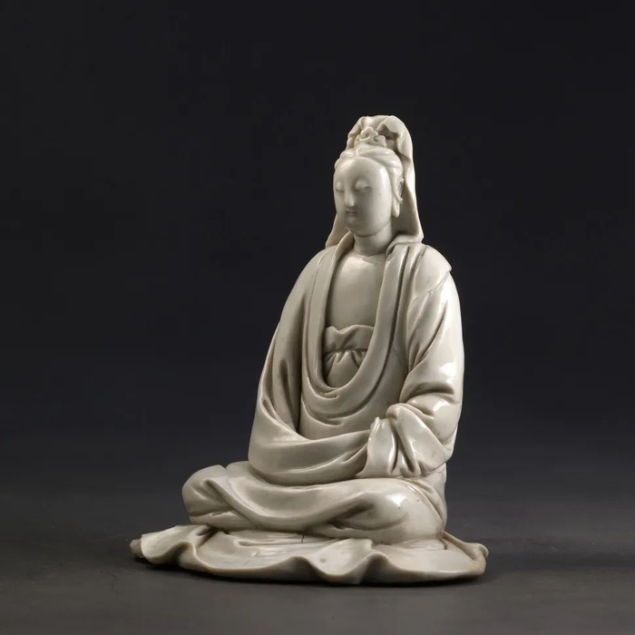 德化窑白釉观音像 明代（1368－1644） 1996年法华塔天宫发现