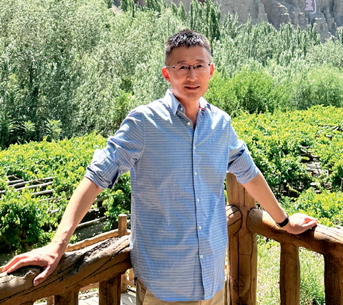 黄海东,上海富骏交通科技有限公司董事长,与团队历经