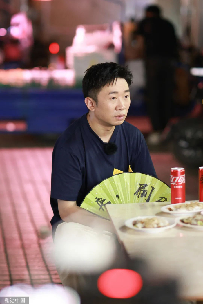 杨迪的个人信息泄露不免让人想到日前一则因泄露明星行程隐私被判刑的