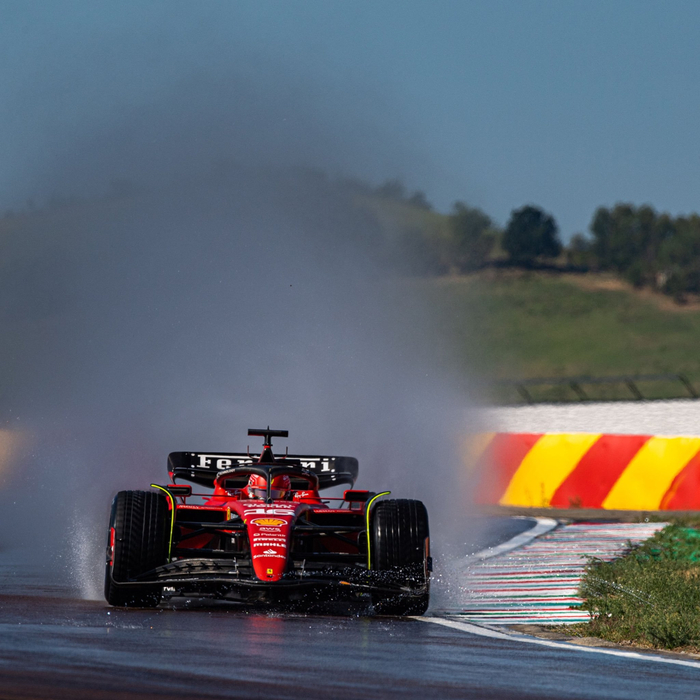 乐扣今天在费奥拉诺赛道测试了倍耐力雨胎|勒克莱尔_新浪新闻