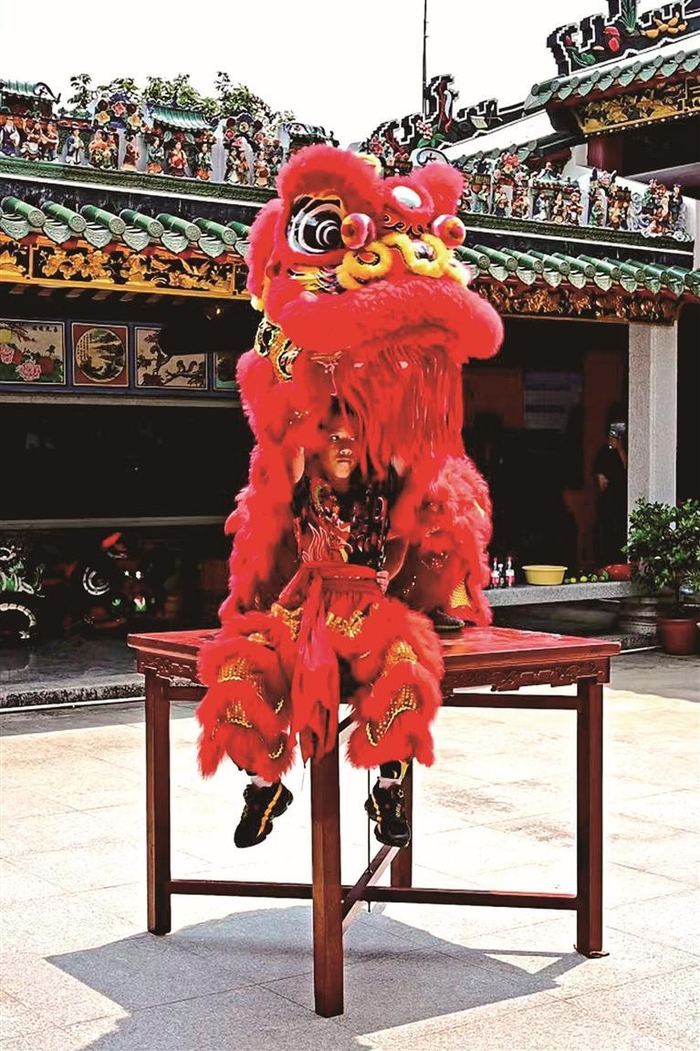 派)◆玉唐巧雕◆紫砂陶艺◆贝雕艺术◆松岗琥珀雕刻◆赵孙氏灯笼制作