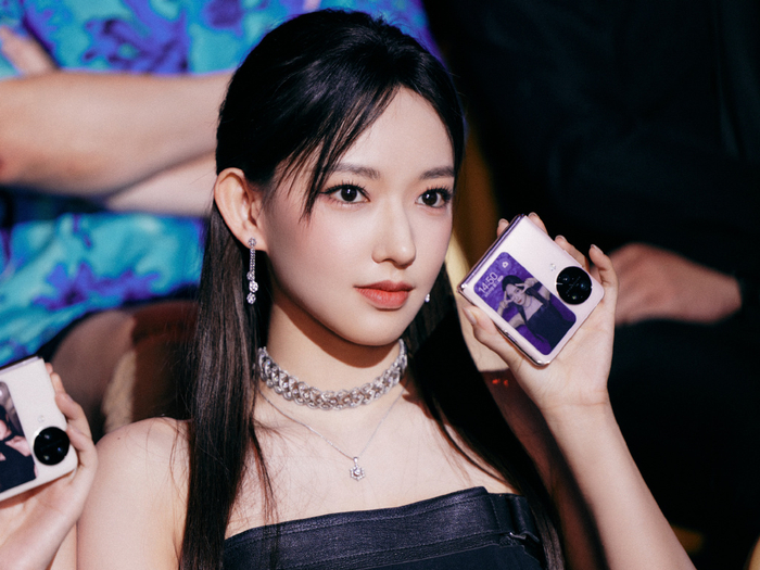 女明星们都在用什么手机壳,程潇的爱了