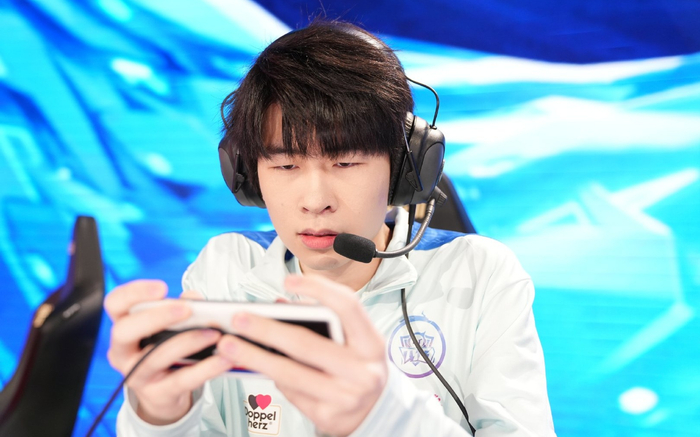 于翔任（ID：风箫）获得了KPL首个常规赛最佳新锐选手奖。  图/广州TTG