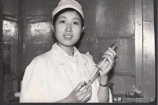 七零年代女厂长图片