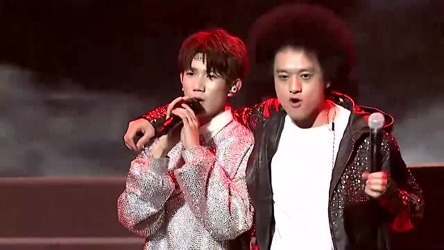 真的泪目了,@tfboys-王源 在里提到了师父赵英俊