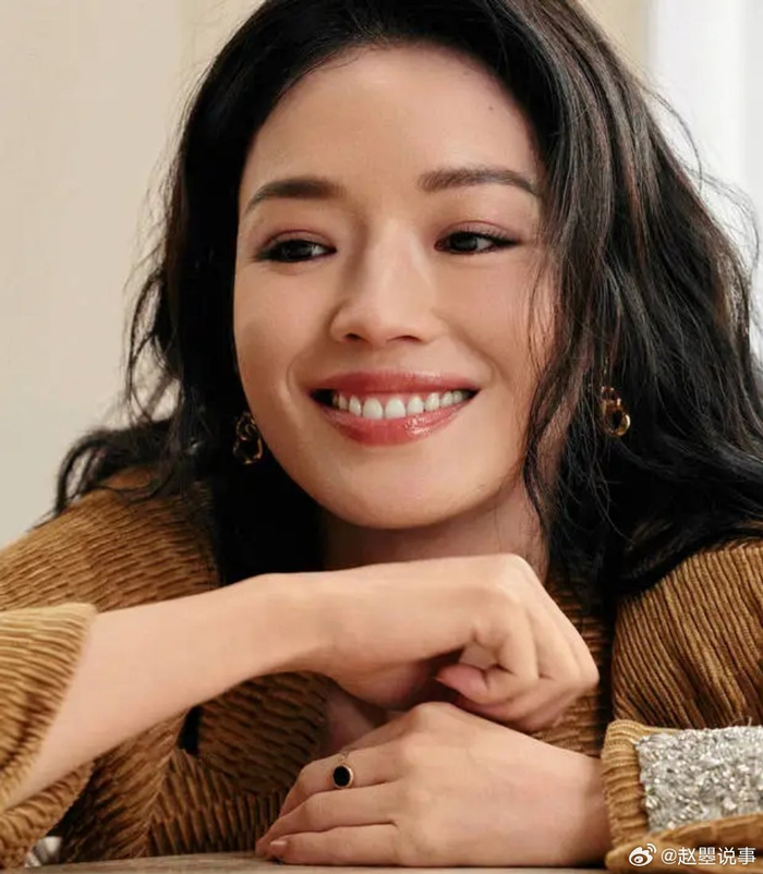 卡其色穿搭秋光明媚 笑容温婉让人心生惬意!|舒淇_新浪新闻