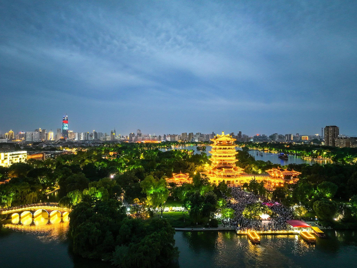 济南，锚定“超级网红城市”| 新京智库__财经头条