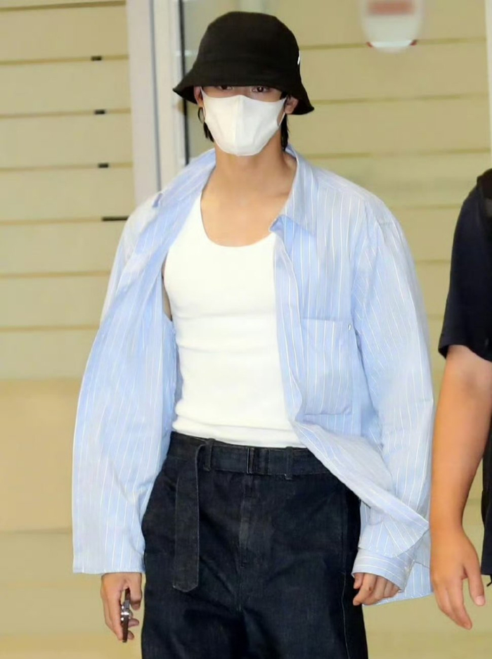 车银优胸肌照真的好吸睛!