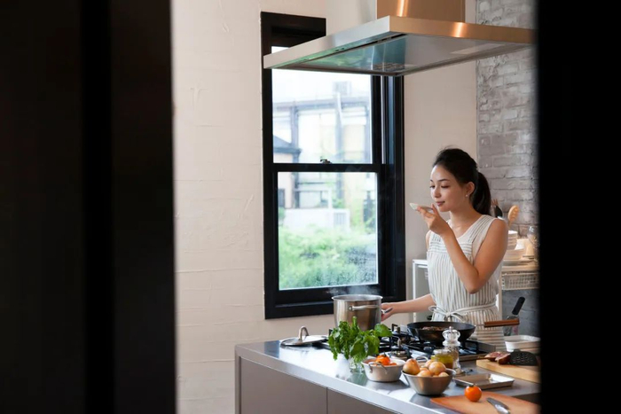 注重生活的仪式感和从容感，往往需要能够提高生活幸福感、设计感的厨房消费品。（图/图虫创意）