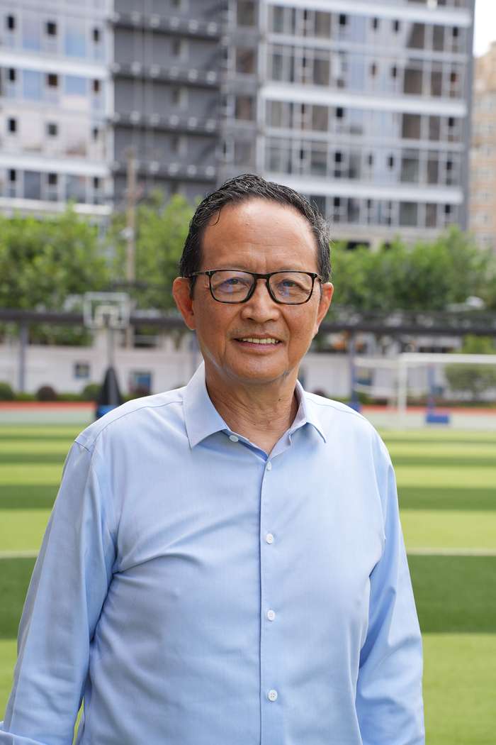 “你想让孩子遇到怎样的老师,自己先成为这样的老师”|静安区|张人利|校长_新浪新闻