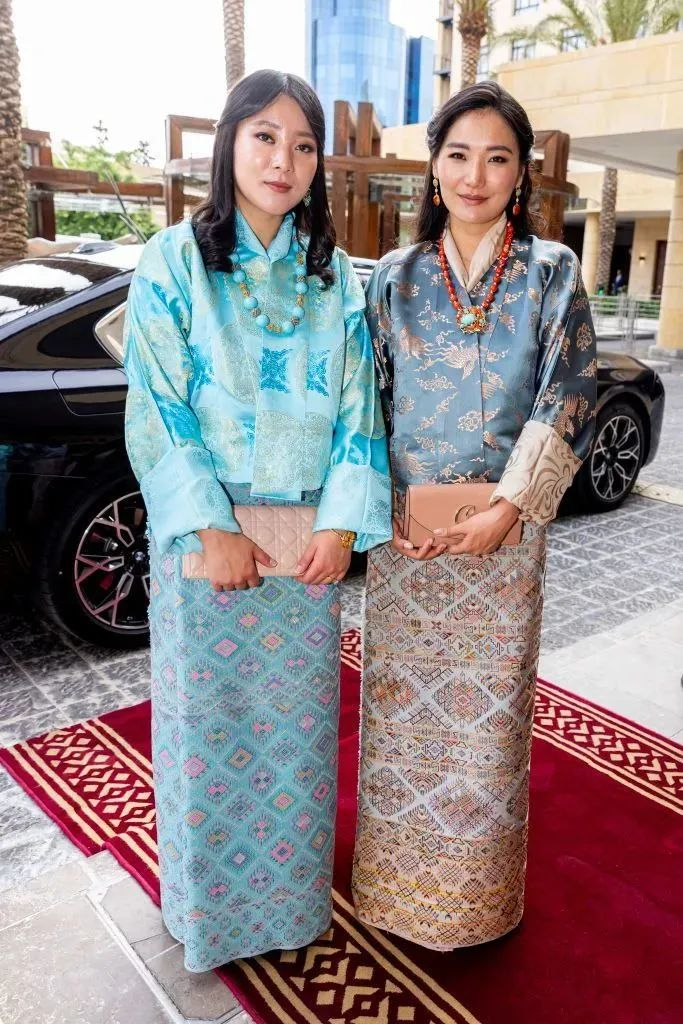 不丹王后三胎产女与国王青梅竹马为娶她还改了法律