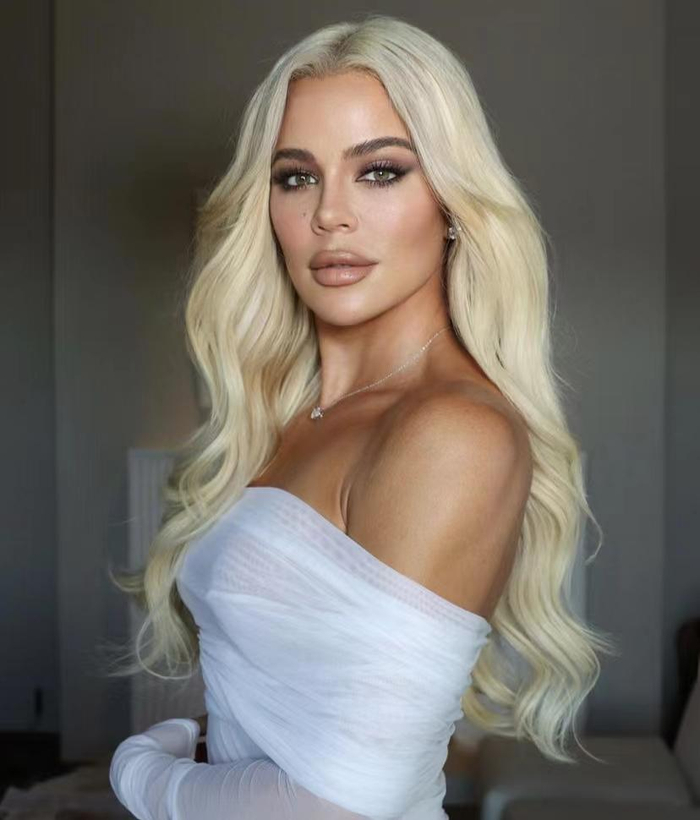 晒最新写真照,身材不输健身教练,腰臀比一流|科勒·卡戴珊|身材|写真