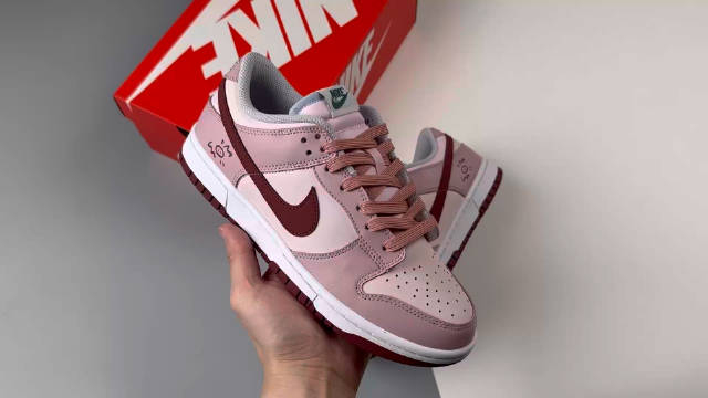 yc版nikedunklow草莓抱抱猪草莓粉视频鉴赏