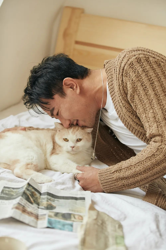 被冰雪尖刀连的二排长肖长贵的表演打动后你会想认识演员薛奇